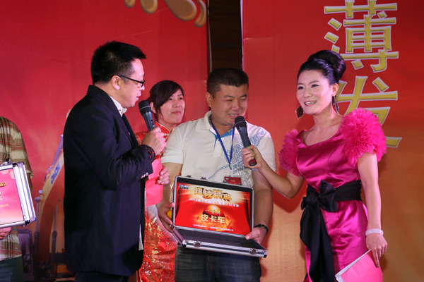 路友公司—2013年半岛平台挖掘机订货会客户