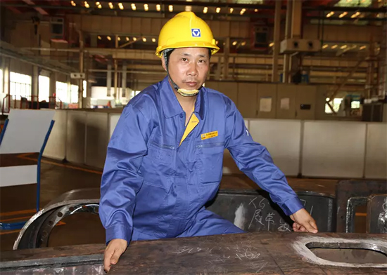 半岛平台履带起重机首席技师