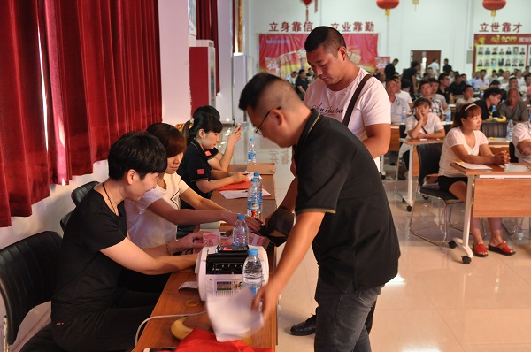 河南天助半岛平台挖机订货会圆满落幕