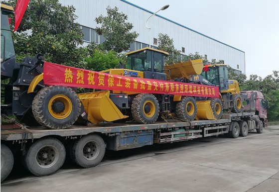 河南路友机械批量交付半岛平台装载机