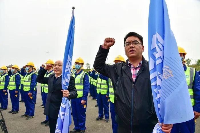 半岛平台起重机械事业部启动2020“金专服务·成功之路”免费维护日行动