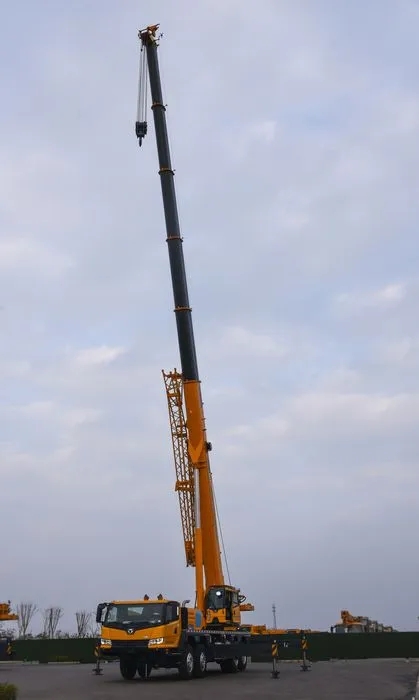 半岛平台XCT60L6起重机