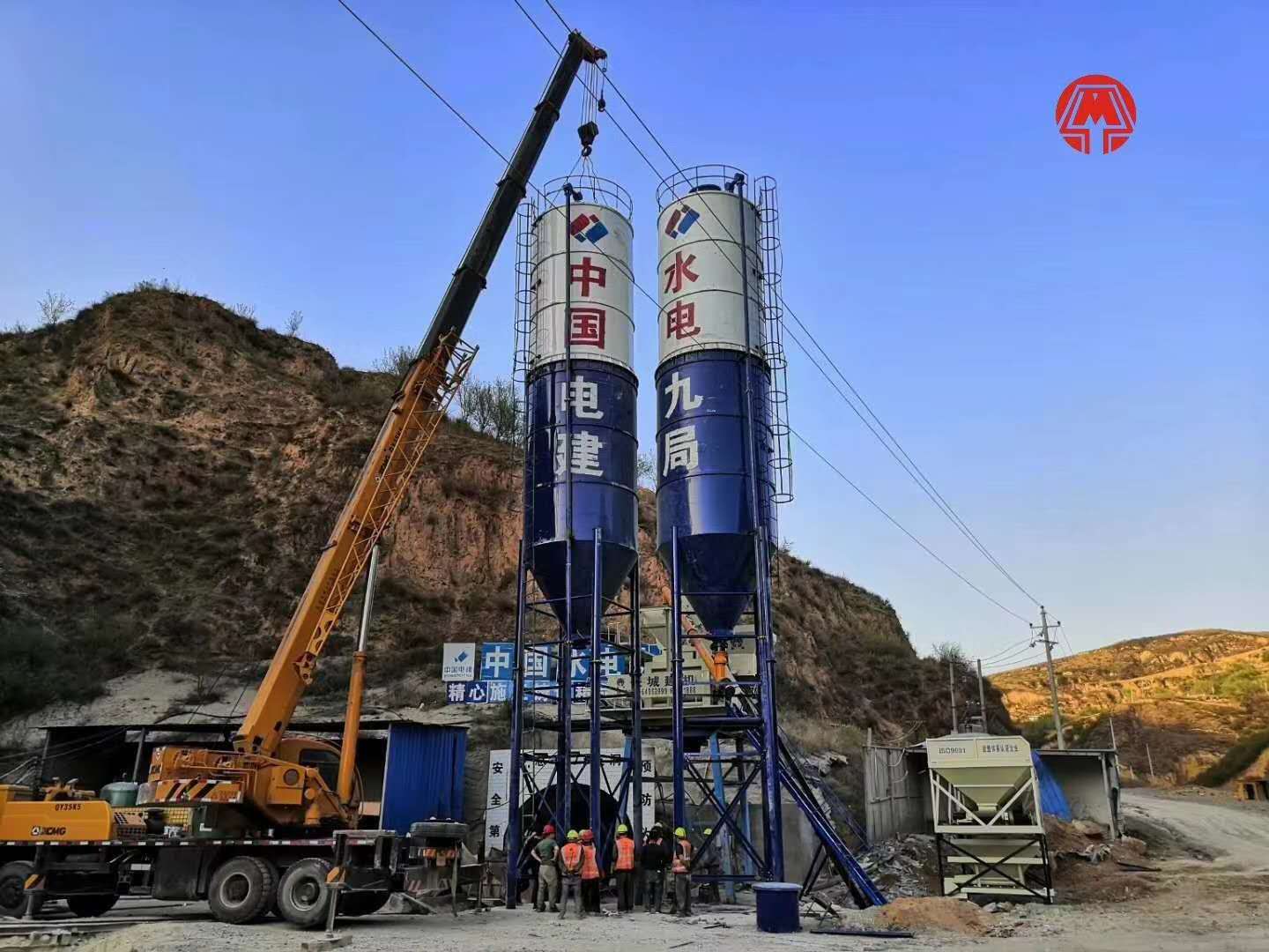 半岛平台QY35K5起重机助力中国水电50站有序安装