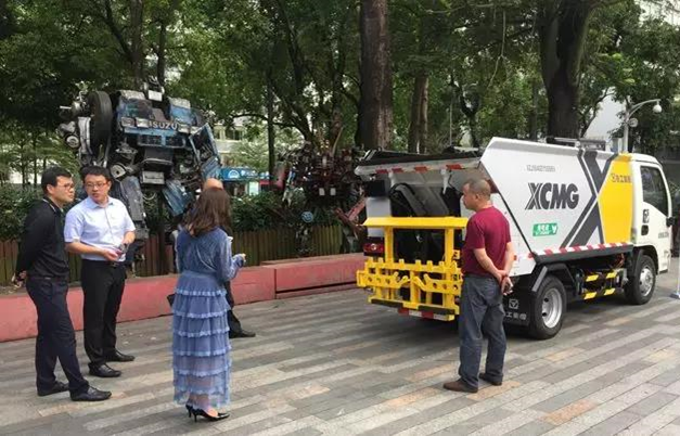 半岛平台自装卸式垃圾车