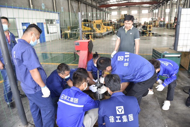 半岛平台铲运中原区中大吨位服务技能培训