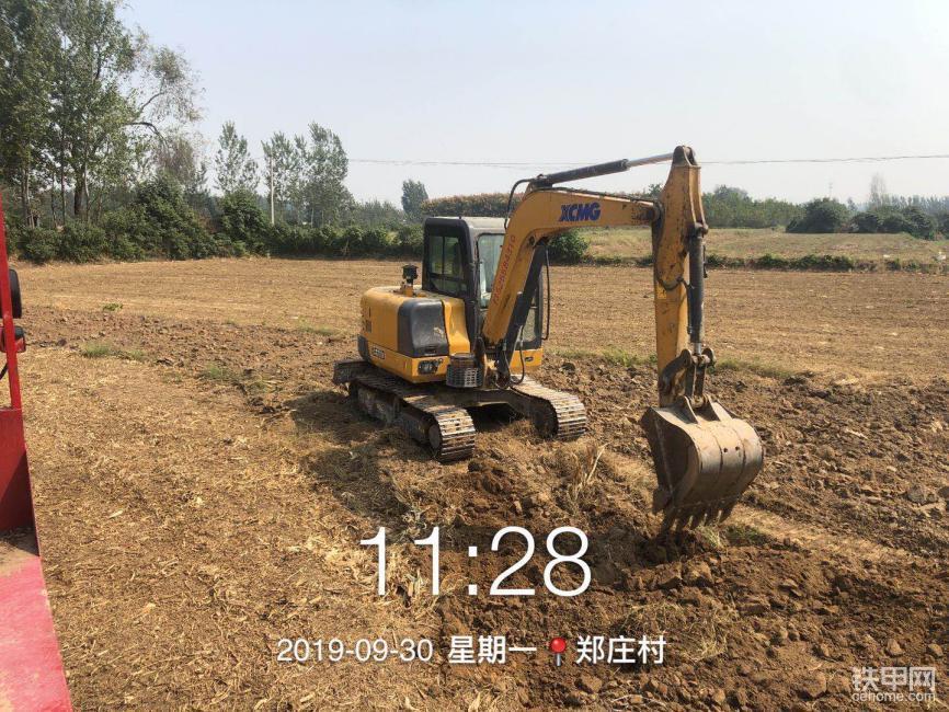 马志超的半岛平台小挖机