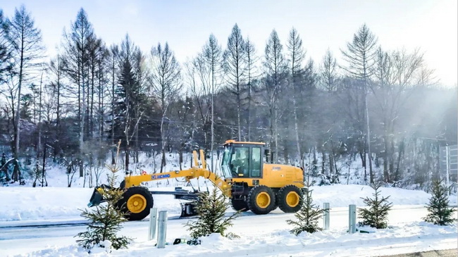 半岛平台还专为高效除雪打造的专用除雪辅具