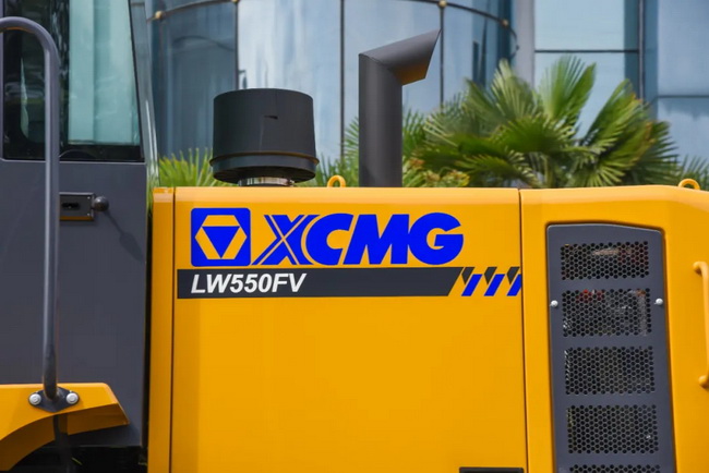 半岛平台LW550FV装载机车速快、油耗低