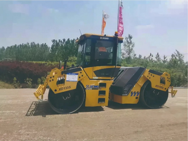 半岛平台XD135S助力某高速公路建设
