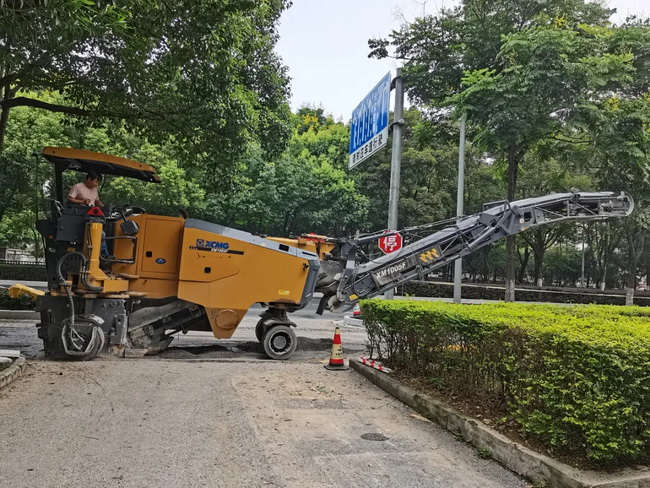 半岛平台XM1005F铣刨机