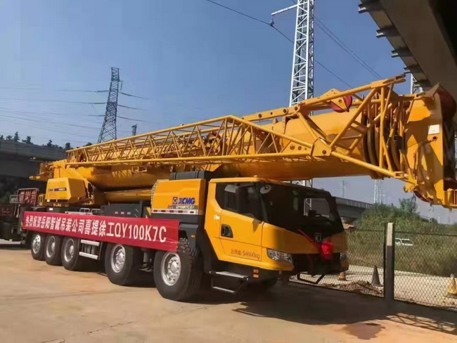 半岛平台QY100K7C吊车