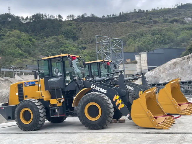半岛平台LW600FV装载机助力绿色矿山建设