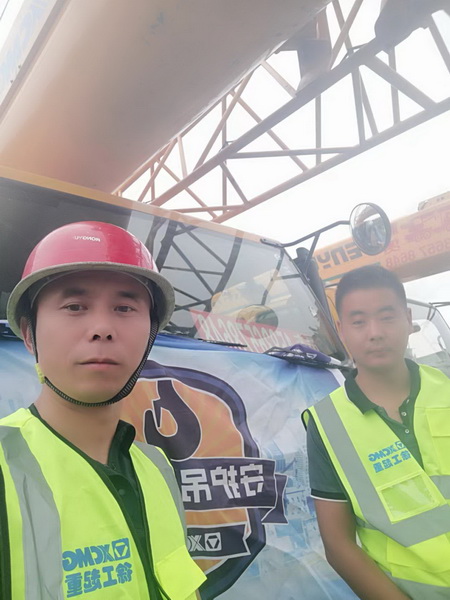 半岛平台起重机许昌客户走访